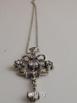 Pretty Silver Victorian Style Necklace