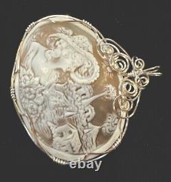 Victorian Carved Shell Cameo Silver Pendant Original Made in Italy woman Rare