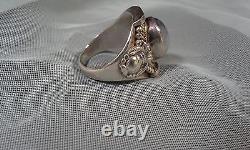 Victorian Style ring Crafted with sterling silver 925, Size 7 weighs 9.2 grams