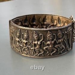 Vintage Victorian revival Silver Plated Bangle. Victorian British Raj style G